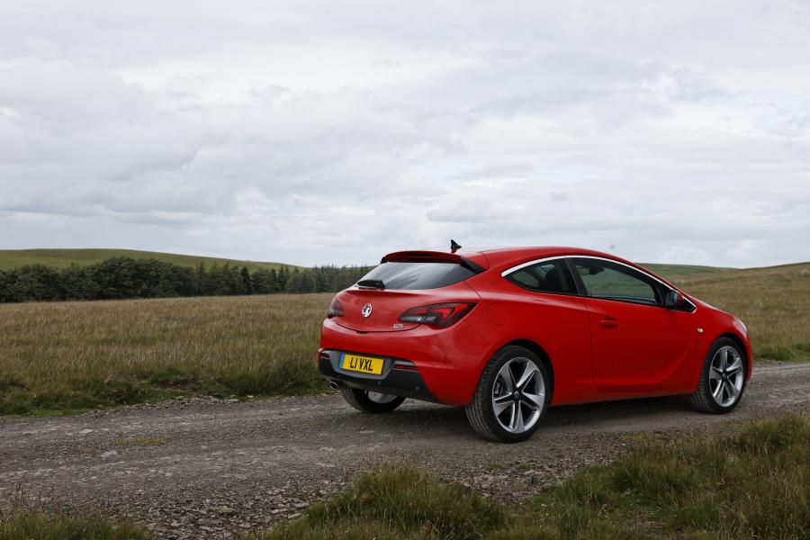  Vauxhall Astra GTC 2012 года  (фото 49 из 62)